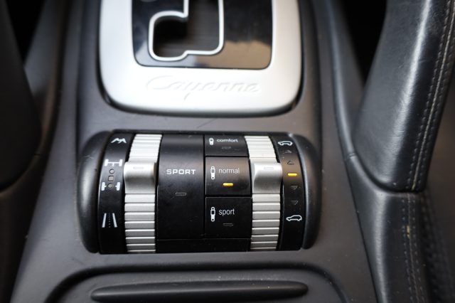 PORSCHE Cayenne usata, con Sensore di luce