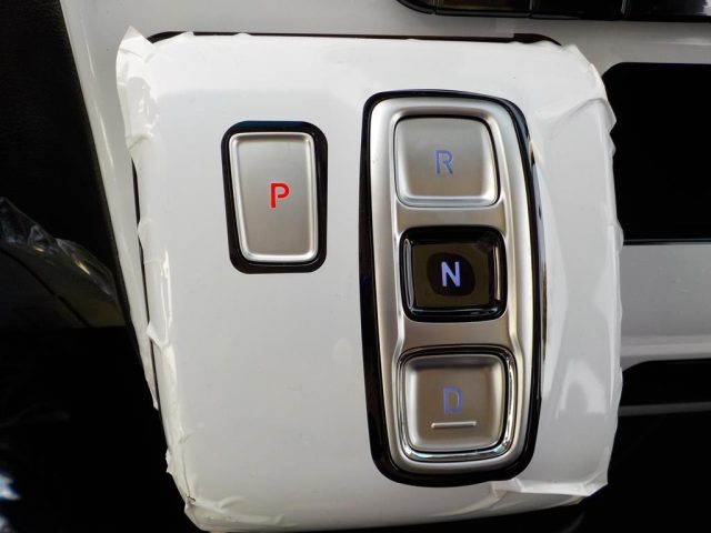 HYUNDAI Staria usata, con Sensori di parcheggio posteriori