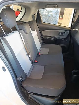 TOYOTA Yaris usata, con Airbag testa