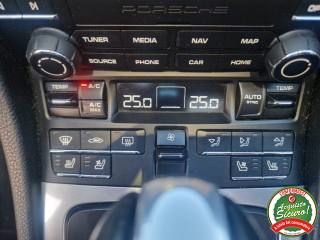 PORSCHE 718 Spyder usata, con Controllo automatico clima