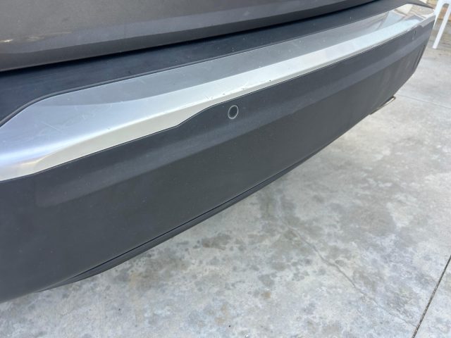 PEUGEOT 2008 usata, con Park Distance Control