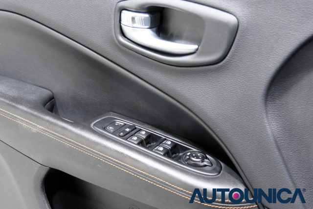 JEEP Compass usata, con Isofix