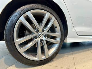 VOLKSWAGEN Golf usata, con Autoradio