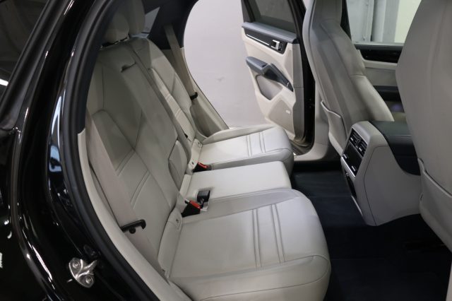 PORSCHE Cayenne usata, con Cruise Control