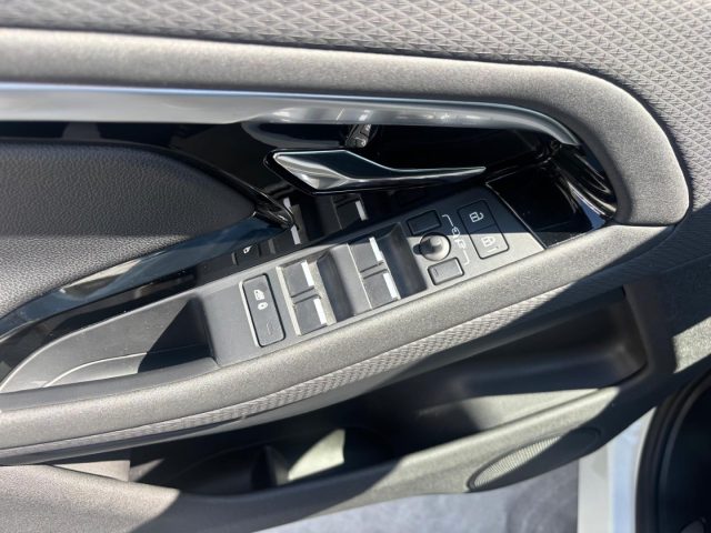 LAND ROVER Range Rover Evoque usata, con Autoradio digitale