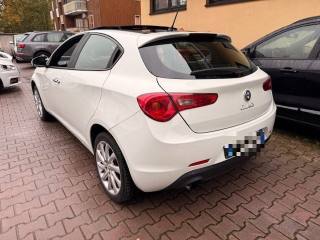 ALFA ROMEO Giulietta usata, con Autoradio