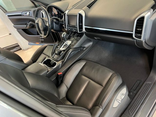 PORSCHE Cayenne usata, con Fendinebbia