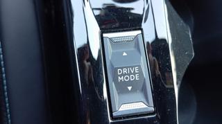 PEUGEOT 2008 usata, con Android Auto