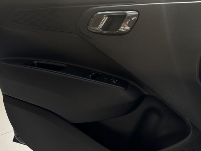 HYUNDAI i10 usata, con Controllo trazione