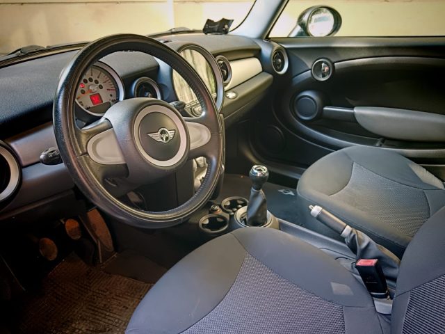 MINI Cooper usata, con Autoradio