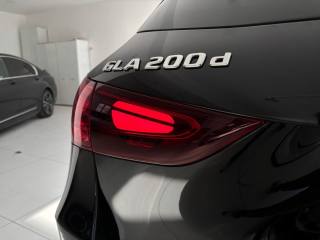 MERCEDES-BENZ GLA 200 usata, con Fari Xenon