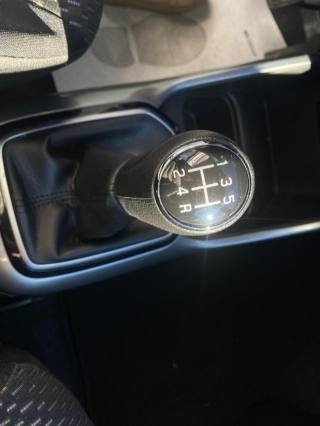 SUZUKI Ignis usata, con Autoradio