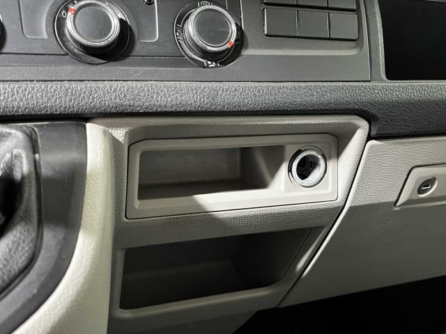 VOLKSWAGEN Transporter usata 23