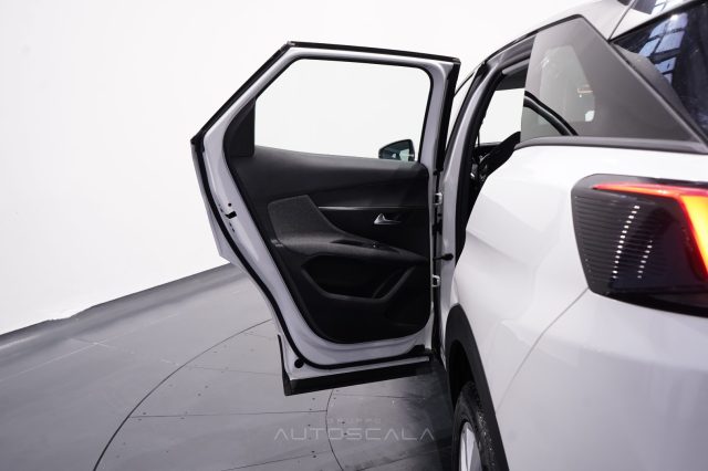 PEUGEOT 3008 usata, con Airbag testa