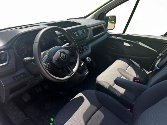 RENAULT Trafic usata, con USB