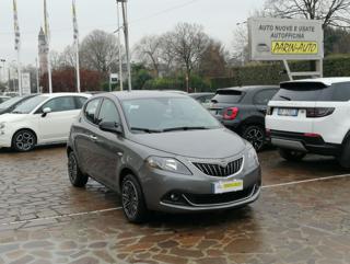 LANCIA Ypsilon usata, con Autoradio