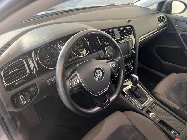 VOLKSWAGEN Golf usata, con Autoradio