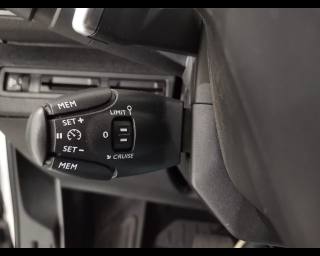 PEUGEOT 5008 usata, con Sistema di navigazione