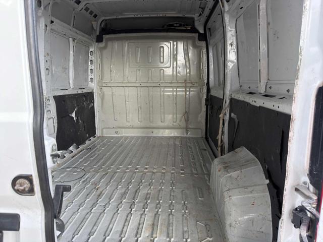 PEUGEOT Boxer usata, con Park Distance Control