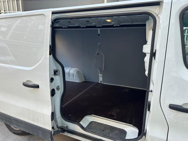 RENAULT Trafic usata 18