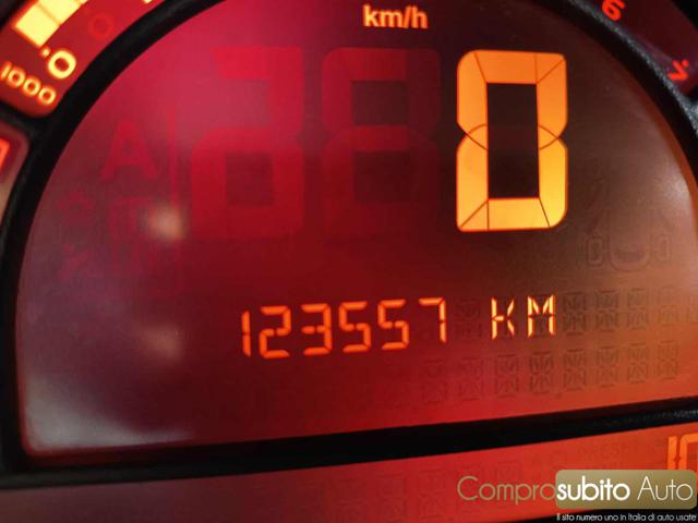 RENAULT Modus usata 22