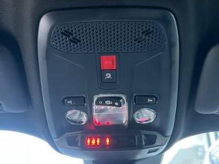 PEUGEOT 2008 usata, con Touch screen