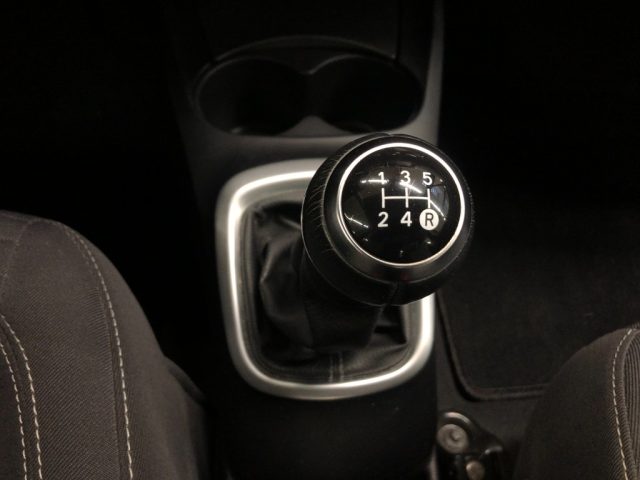 TOYOTA Yaris usata, con Airbag testa