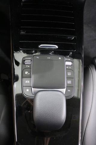 MERCEDES-BENZ CLA 200 usata 24