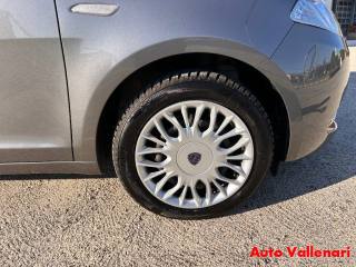 LANCIA Ypsilon usata, con Fendinebbia