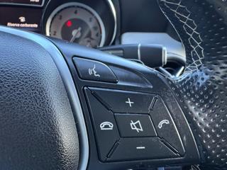 MERCEDES-BENZ GLA 200 usata, con Park Distance Control