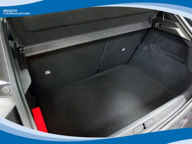 OPEL Corsa usata, con Interni in pelle