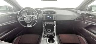 JAGUAR XE usata, con Sensori di parcheggio anteriori