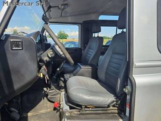 LAND ROVER Defender usata 9