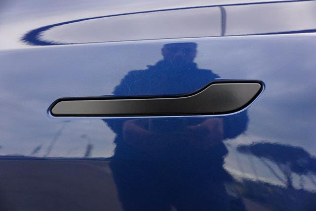TESLA Model Y usata, con Sensore di luce
