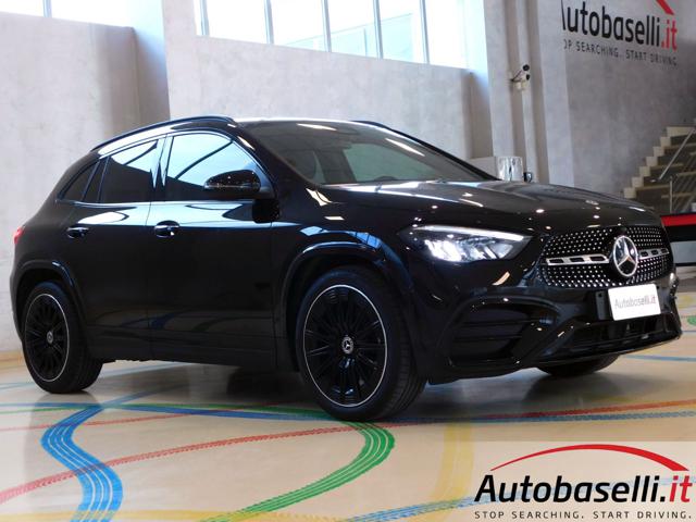MERCEDES-BENZ GLA 180 usata, con Portellone posteriore elettrico