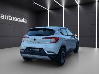RENAULT Captur usata, con Autoradio