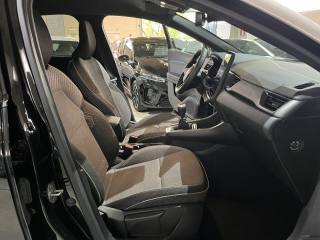 RENAULT Captur usata, con USB