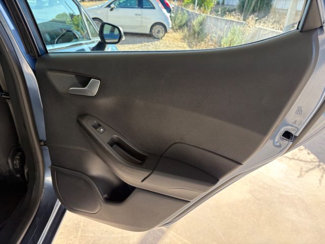 FORD Fiesta usata, con Specchietti laterali elettrici