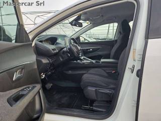PEUGEOT 5008 usata, con Volante in pelle