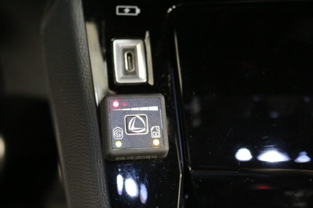 PEUGEOT 2008 usata, con Adaptive Cruise Control