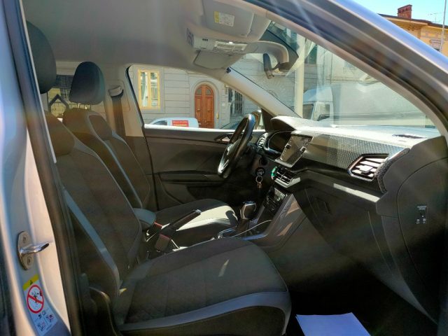 VOLKSWAGEN T-Cross usata, con USB
