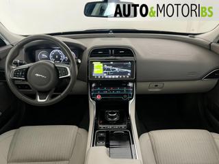 JAGUAR XE usata, con Climatizzatore