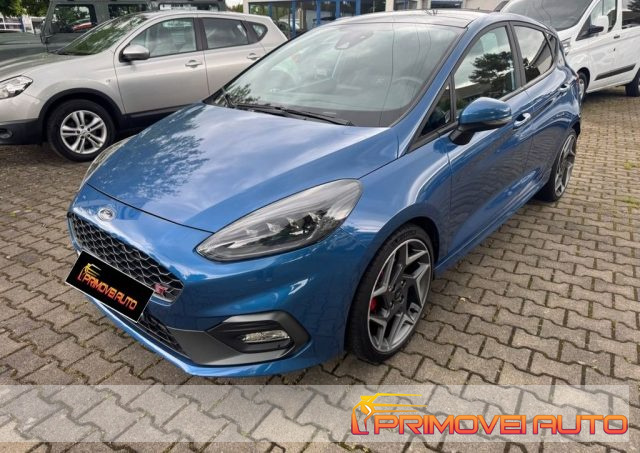 FORD Fiesta usata, con Autoradio