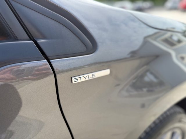 PEUGEOT 2008 usata, con ESP