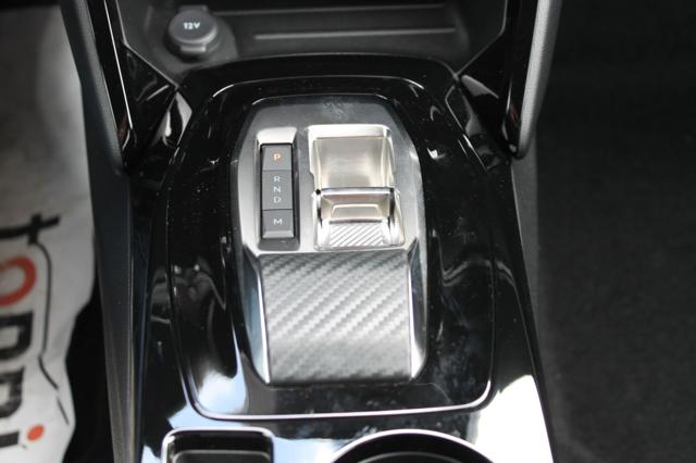 PEUGEOT 2008 usata, con Sedile posteriore sdoppiato