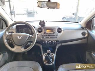 HYUNDAI i10 usata 19
