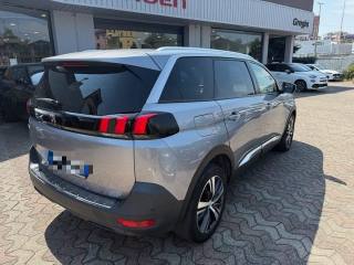 PEUGEOT 5008 usata, con Autoradio