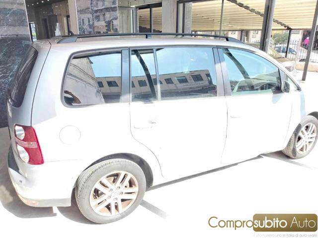 VOLKSWAGEN Touran usata, con Chiusura centralizzata