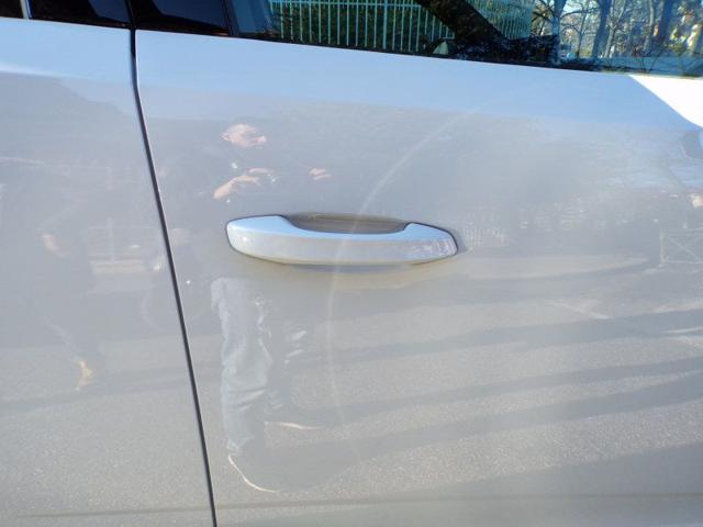 PEUGEOT 3008 usata, con Sensori di parcheggio anteriori