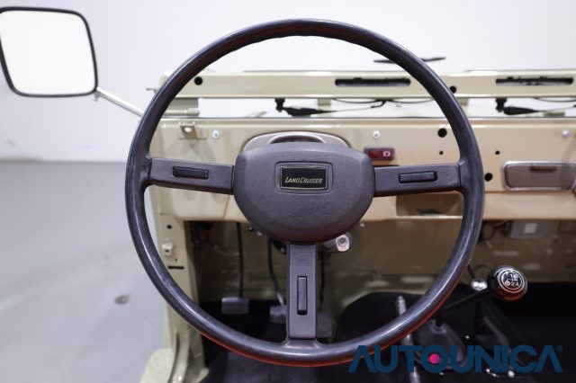 TOYOTA Land Cruiser usata 6